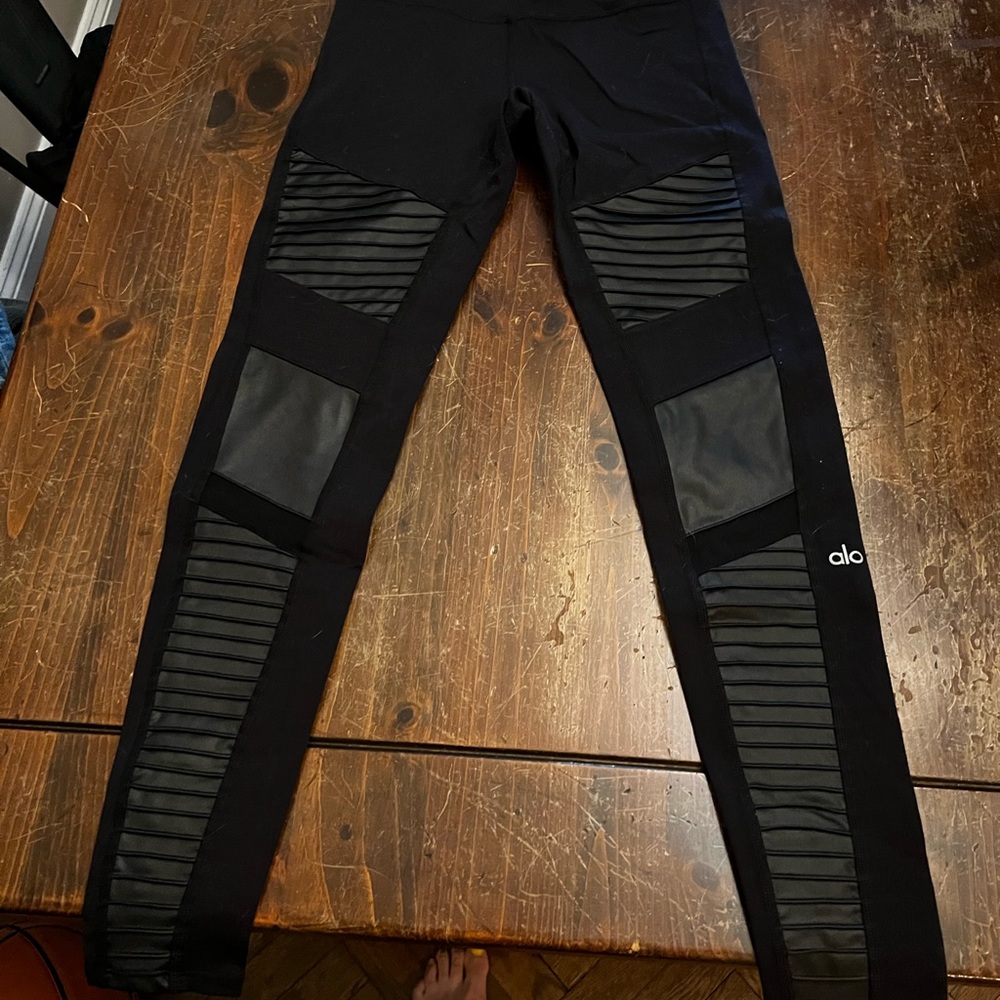 Alo. Moto leggings. High waist. Compression. Worn 1x.